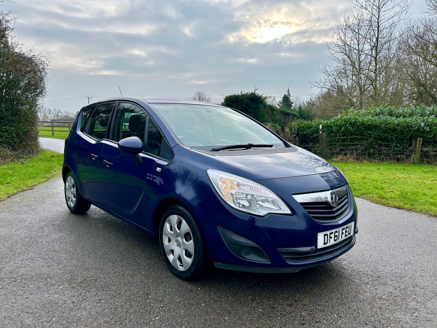 Used Vauxhall Meriva 2012 for sale - 77068981: Photo 2