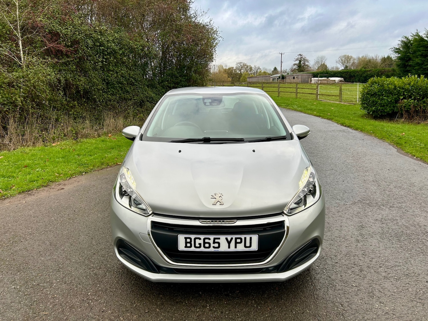 Used Peugeot 208 2015 for sale - 76951349: Photo 10