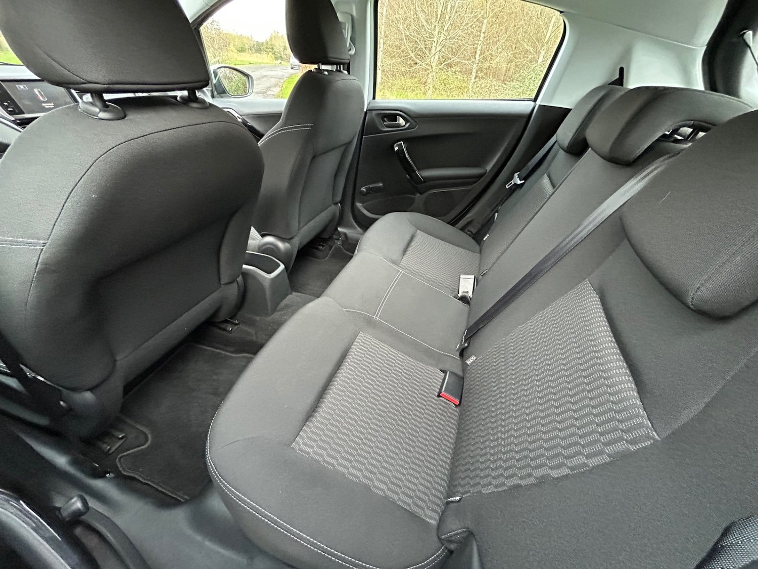 Used Peugeot 208 2015 for sale - 76951349: Photo 26