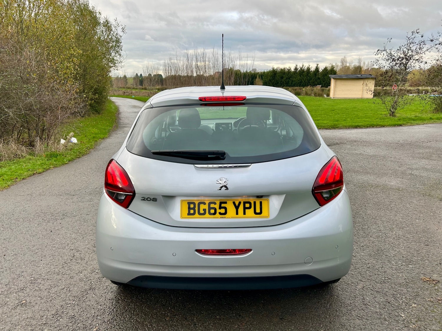 Used Peugeot 208 2015 for sale - 76951349: Photo 4