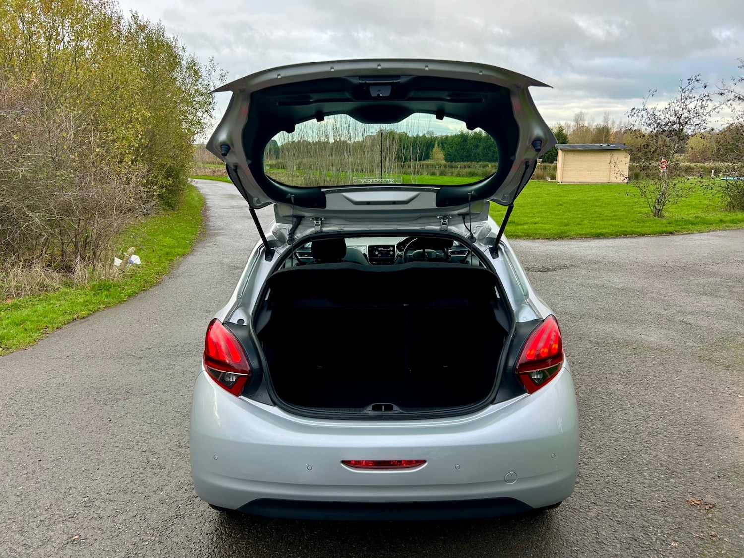 Used Peugeot 208 2015 for sale - 76951349: Photo 5