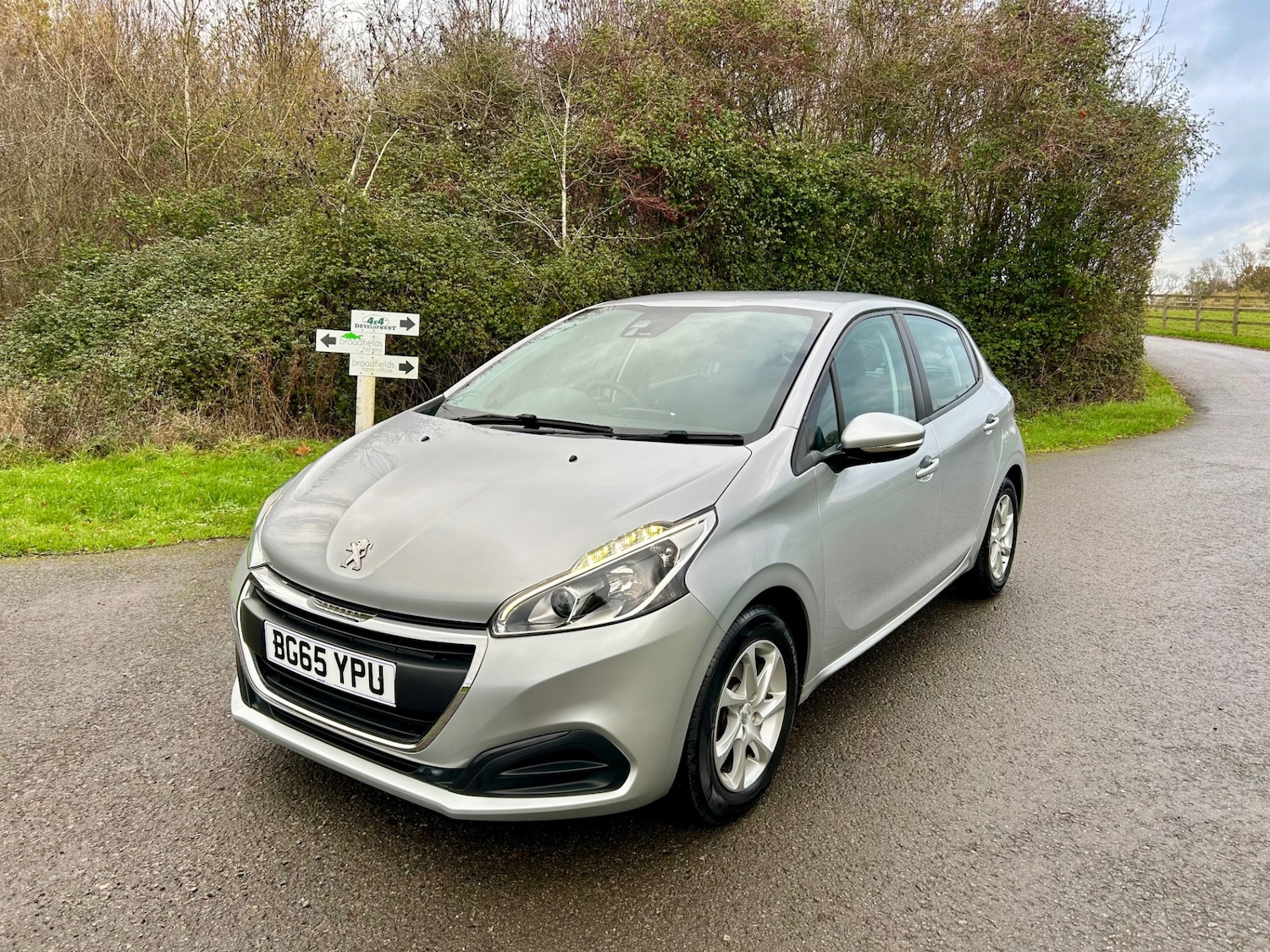 Used Peugeot 208 2015 for sale - 76951349: Photo 9
