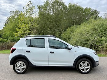 Used Dacia Sandero Stepway 2014 for sale - 79806255: Photo