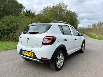 Used Dacia Sandero Stepway 2014 for sale - 79806255: Photo