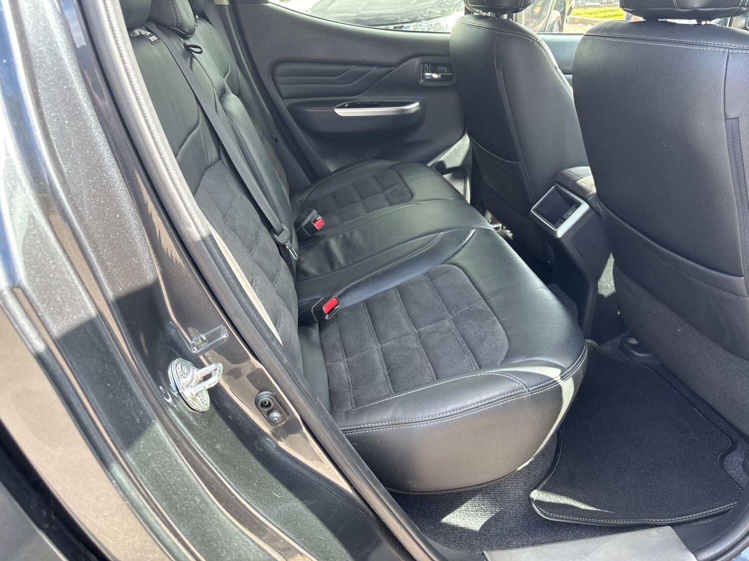 Vehicle 29