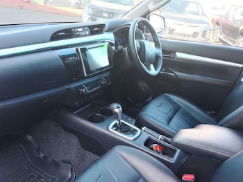 Used Toyota Hilux 2017 for sale - 75387974: Photo
