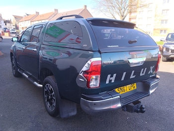 Used Toyota Hilux 2017 for sale - 75387974: Photo