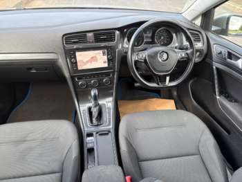 Used Volkswagen Golf 2019 for sale - 75110004: Photo