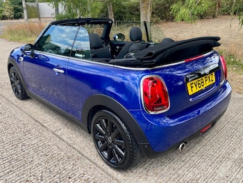 Used MINI Convertible 2018 for sale - 79412332: Photo