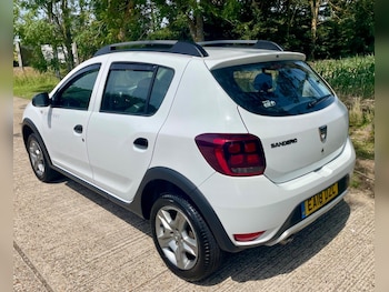 Used Dacia Sandero Stepway 2018 for sale - 78661712: Photo