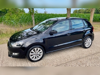 Used Volkswagen Polo 2011 for sale - 79169594: Photo