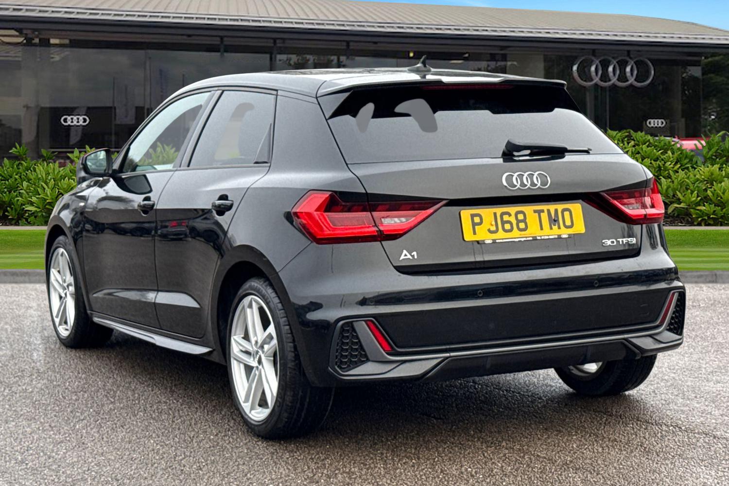Used Audi A1 2018 for sale - 77692205: Photo 2