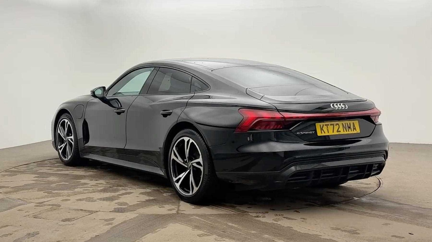 Used Audi e-tron GT 2022 for sale - 77463099: Photo 2