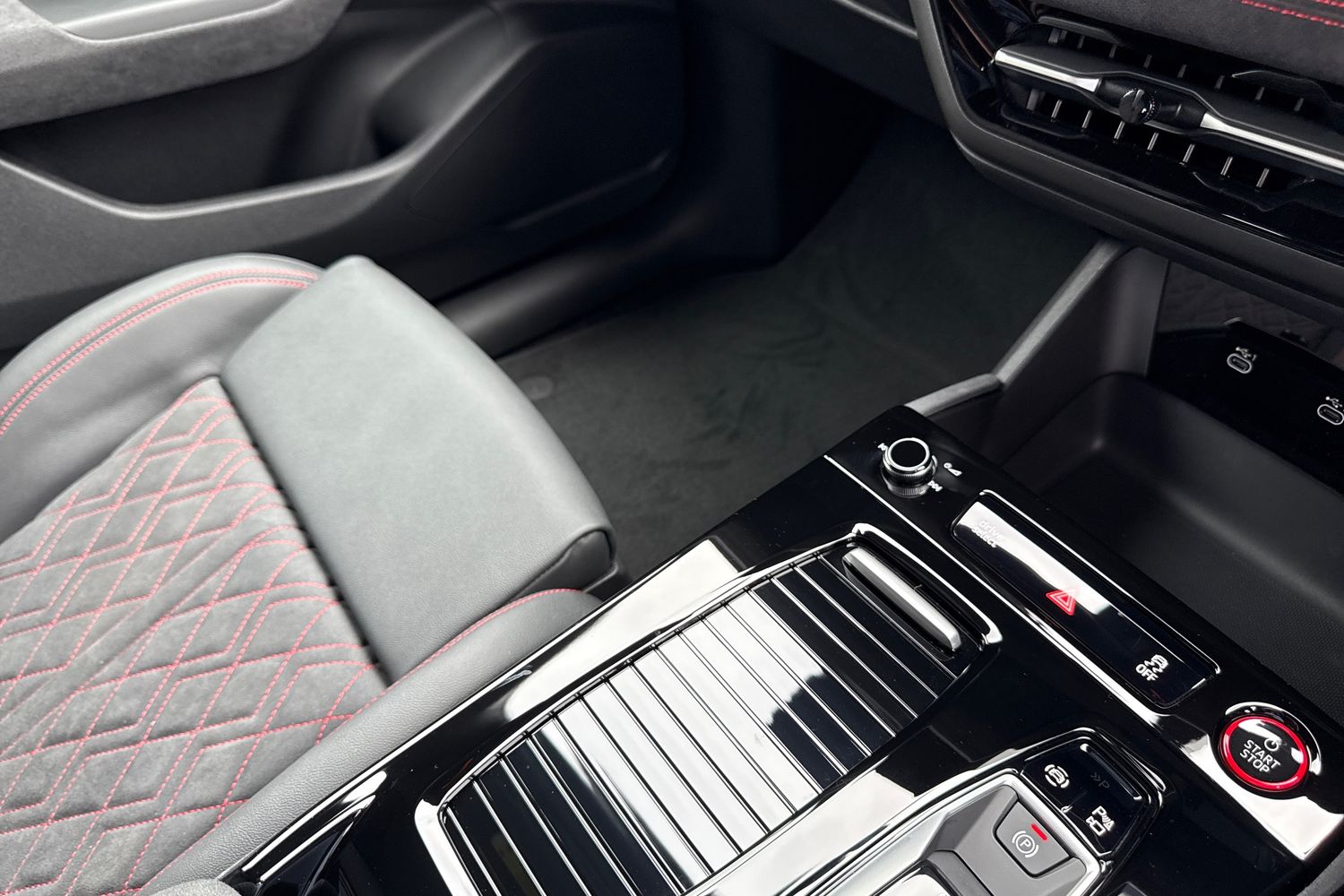 Used Audi e-tron 2025 for sale - 76595828: Photo 19