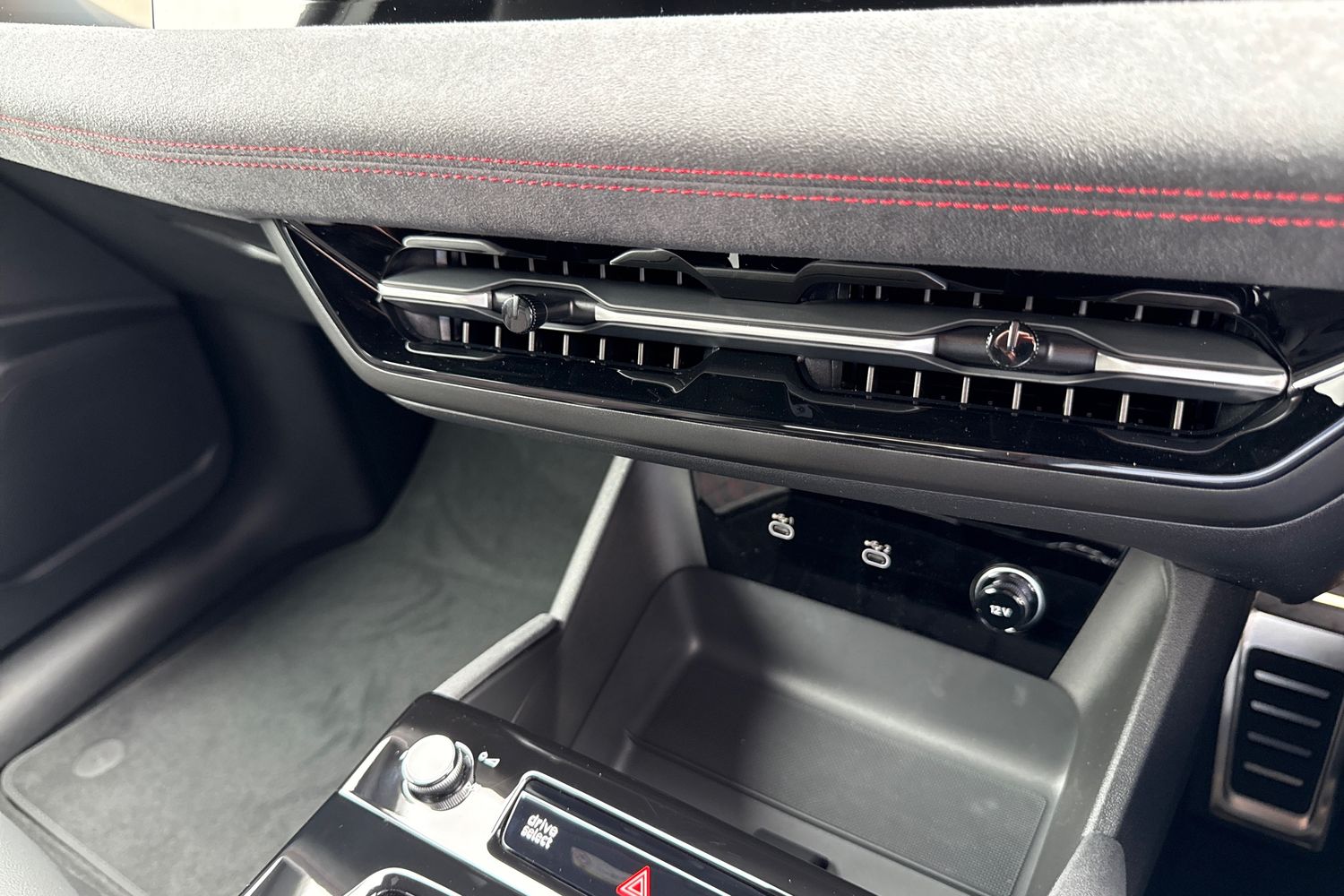 Used Audi e-tron 2025 for sale - 76595828: Photo 53