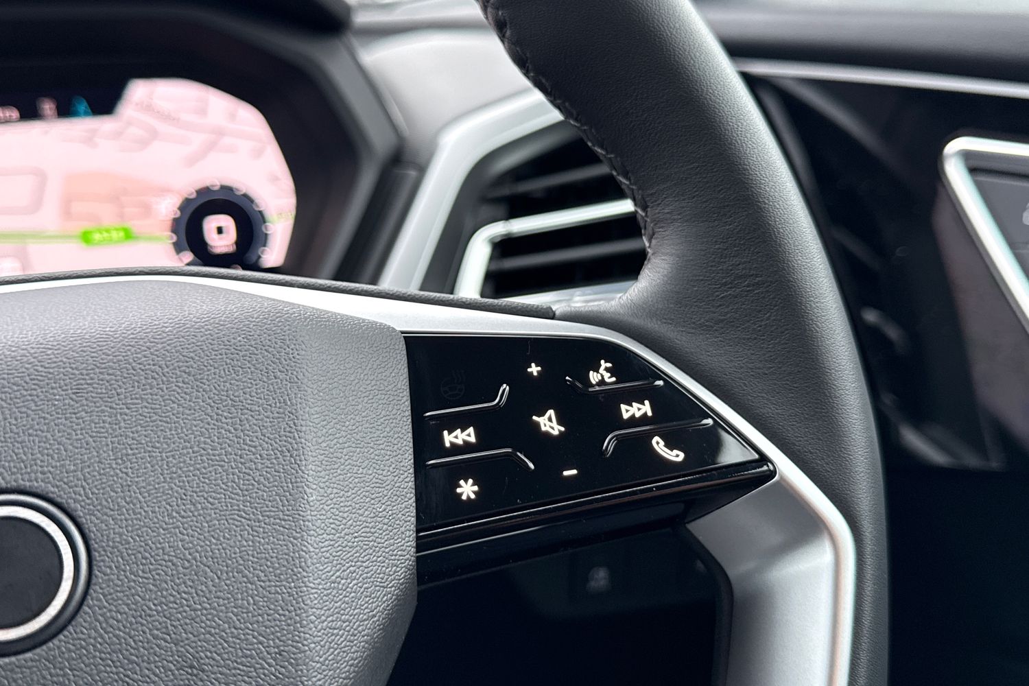 Used Audi Q4 e-tron 2025 for sale - 77340964: Photo 25