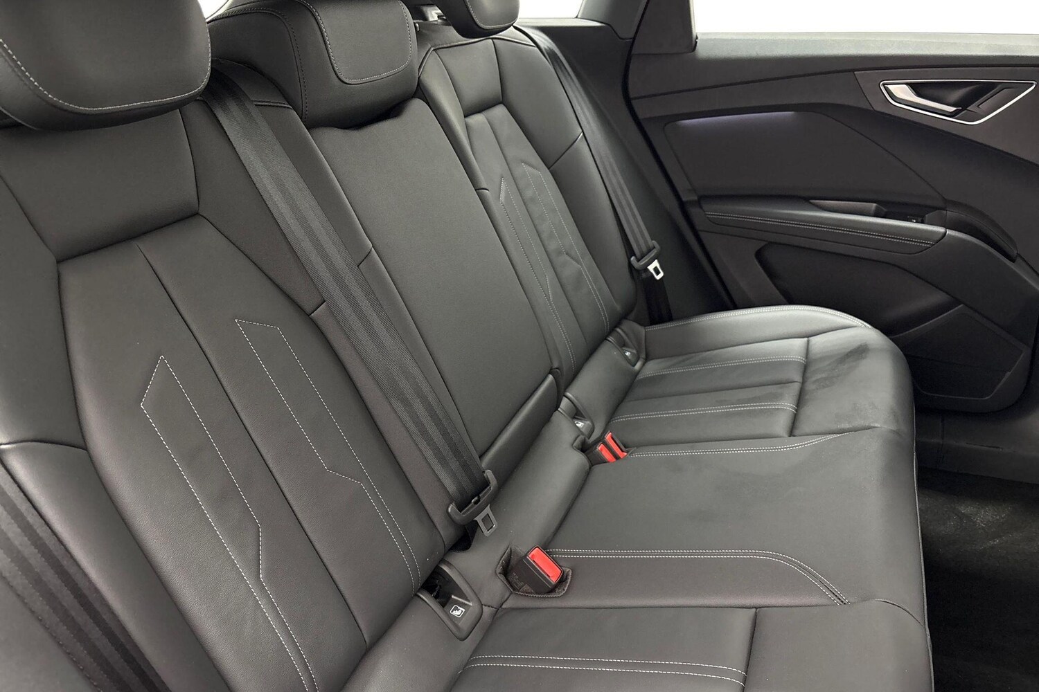 Used Audi Q4 e-tron 2025 for sale - 77340964: Photo 8