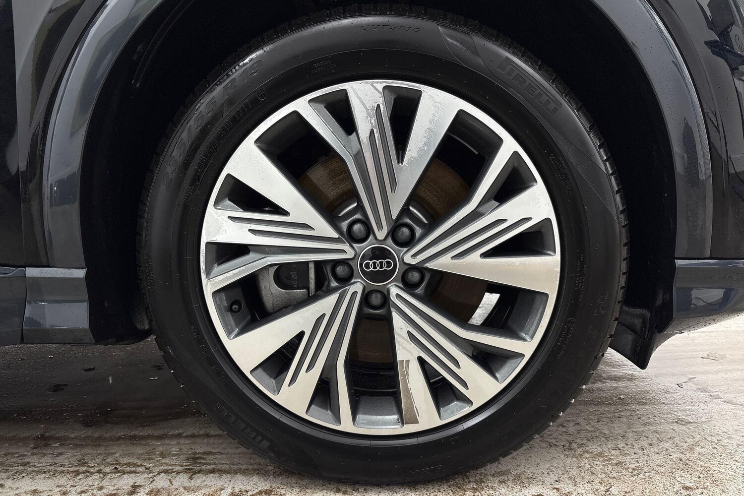 Used Audi Q4 e-tron 2025 for sale - 77340964: Photo 9