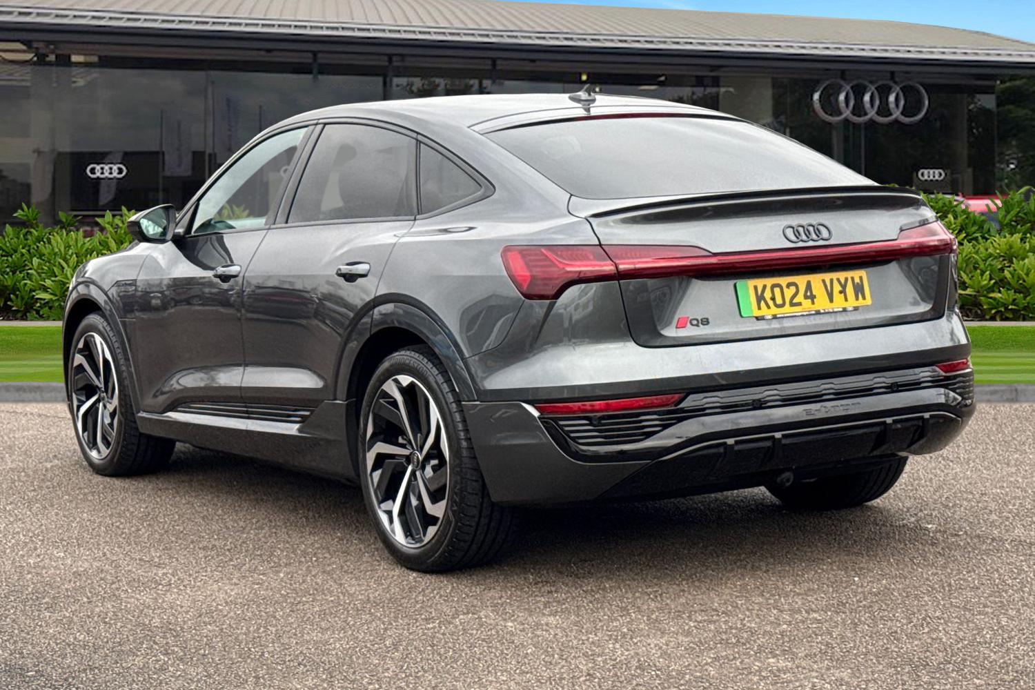 Used Audi Q8 e-tron 2024 for sale - 77407588: Photo 2