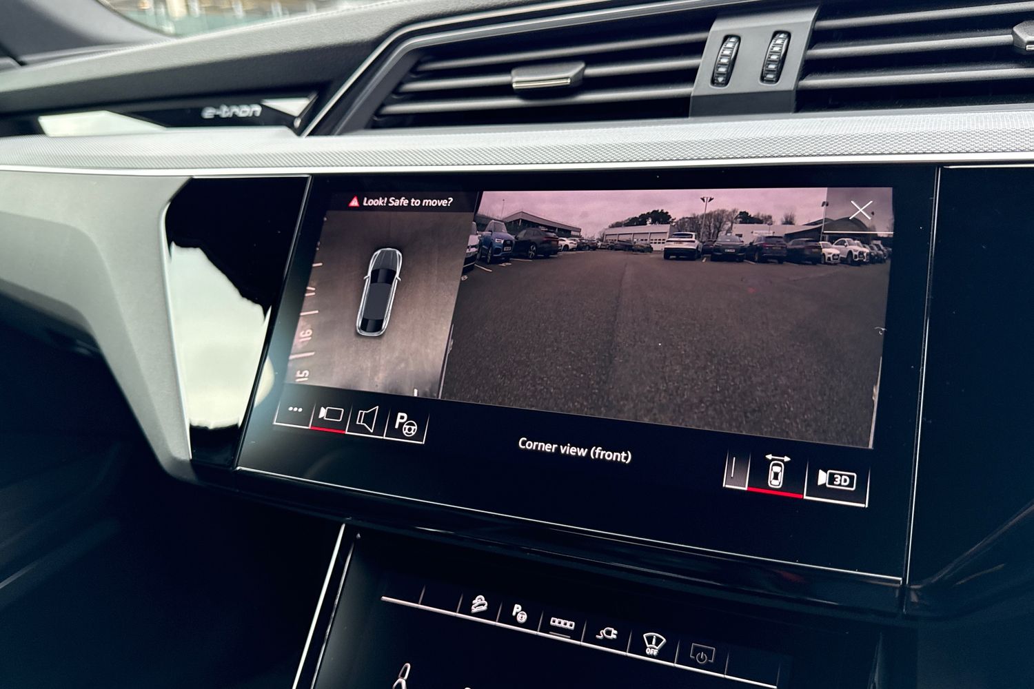 Used Audi Q8 e-tron 2024 for sale - 77407588: Photo 32