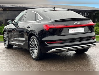 Used Audi e-tron 2023 for sale - 77382987: Photo