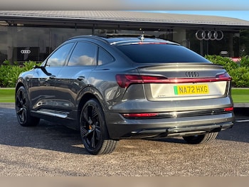 Used Audi e-tron 2022 for sale - 77382700: Photo