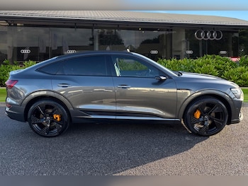 Used Audi e-tron 2022 for sale - 77382700: Photo