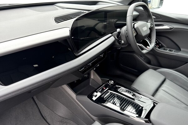 Used Audi Q6 e-tron 2025 for sale - 74928093: Photo 14