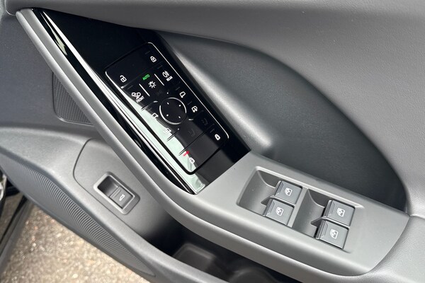 Used Audi Q6 e-tron 2025 for sale - 74928093: Photo 20