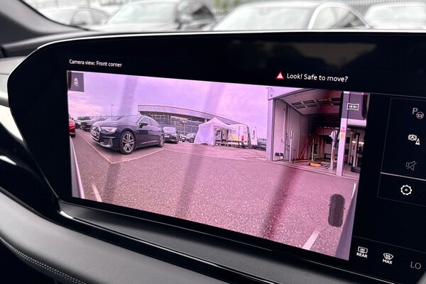 Used Audi Q6 e-tron 2025 for sale - 74928093: Photo 32
