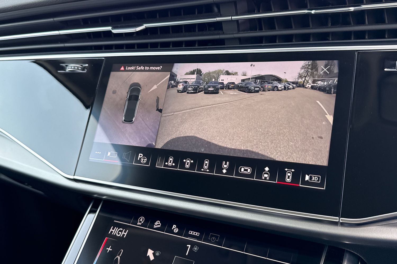 Used Audi Q7 2023 for sale - 78209493: Photo 33