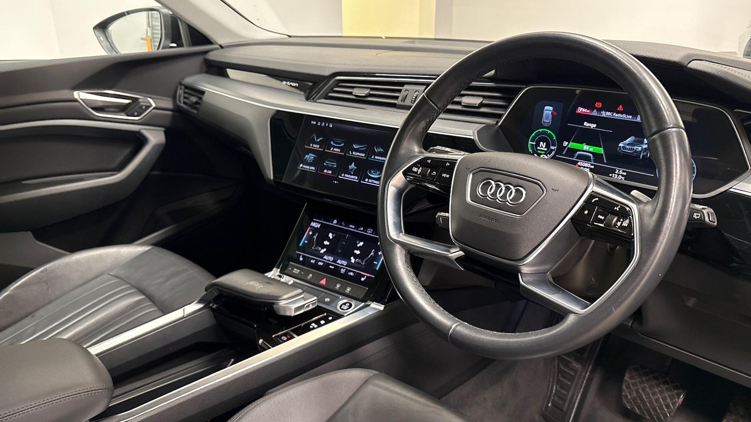 Used Audi e-tron 2021 for sale - 77313025: Photo 6