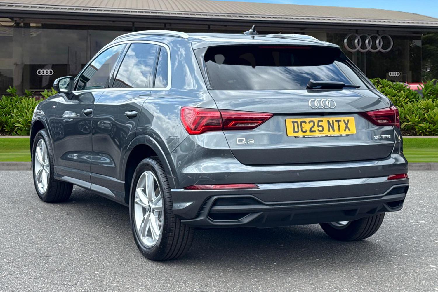 Used Audi Q3 2025 for sale - 76520065: Photo 2