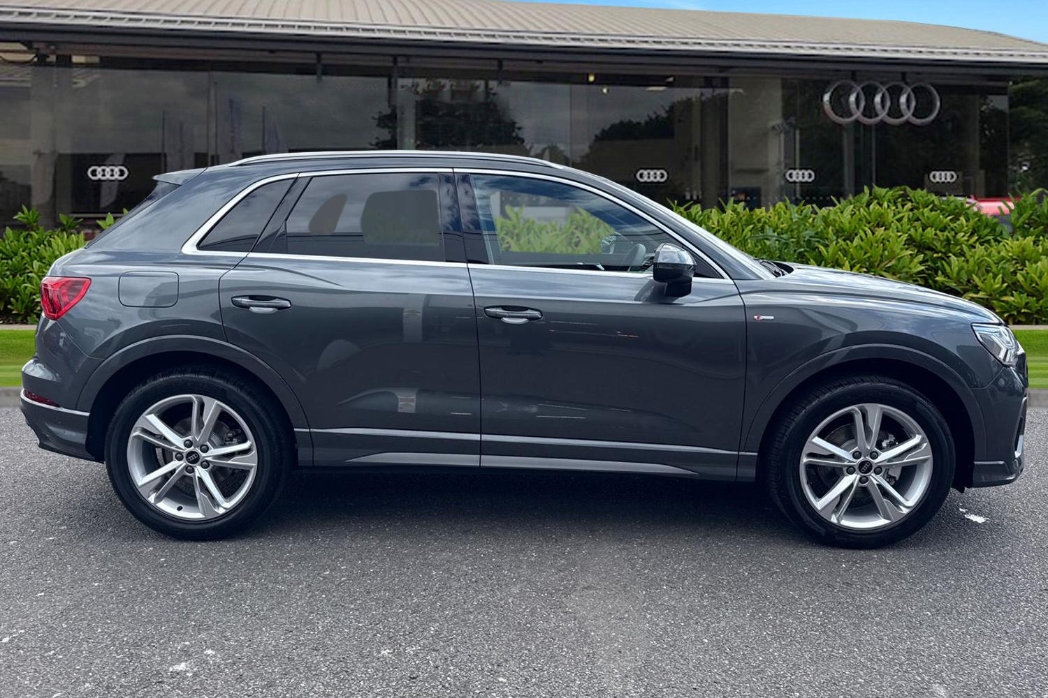 Used Audi Q3 2025 for sale - 76520065: Photo 3