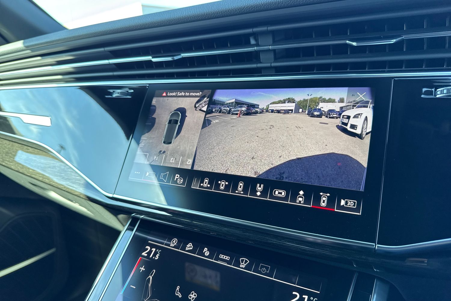 Used Audi Q8 2025 for sale - 75945618: Photo 33