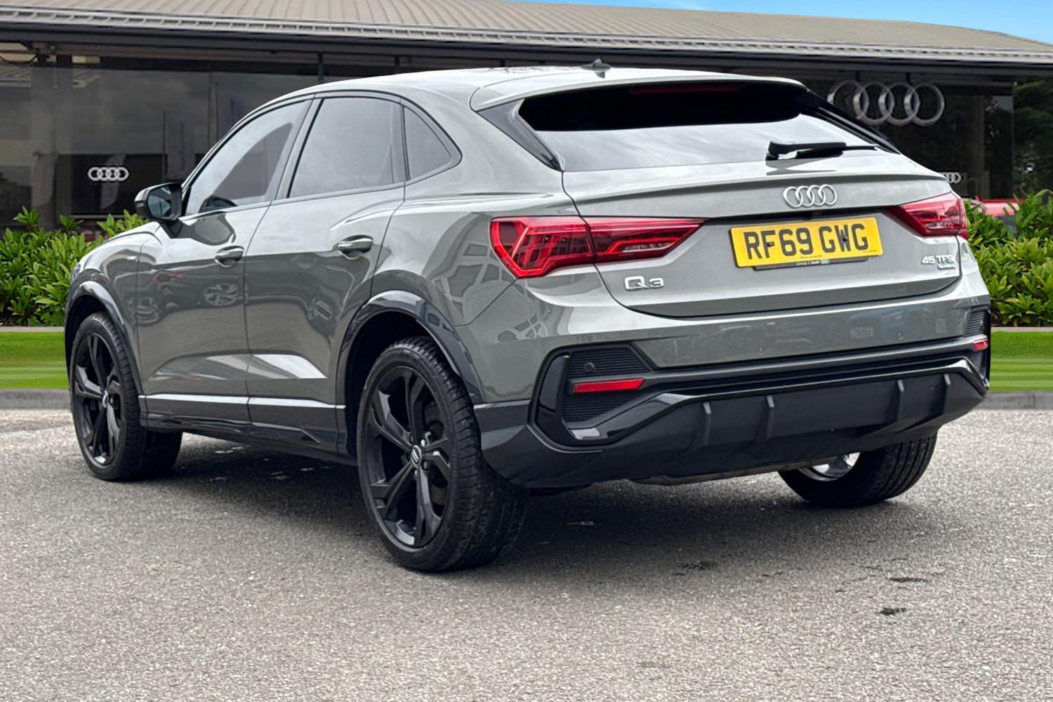 Used Audi Q3 2020 for sale - 77919291: Photo 2