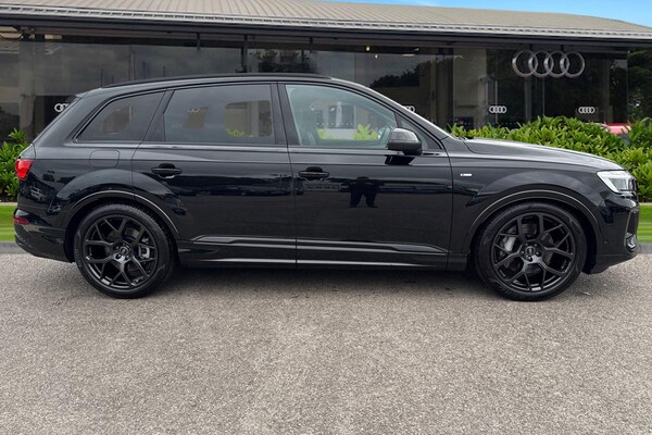 Used Audi Q7 2025 for sale - 75272854: Photo 3