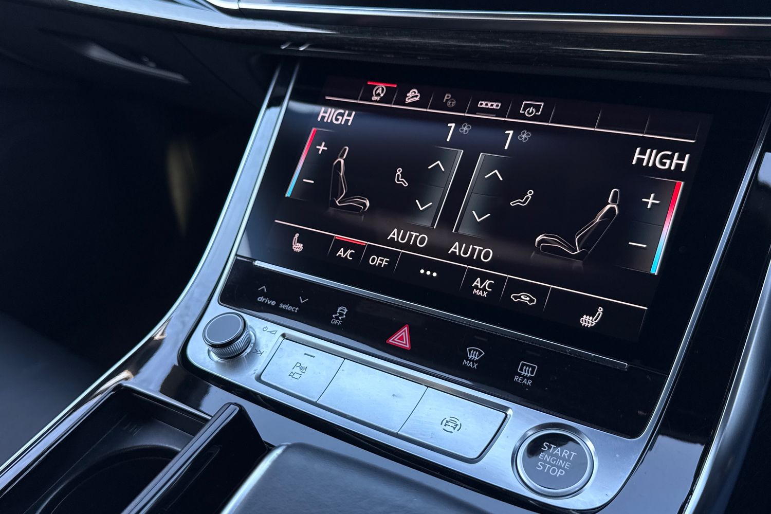 Used Audi Q8 2023 for sale - 77943704: Photo 19