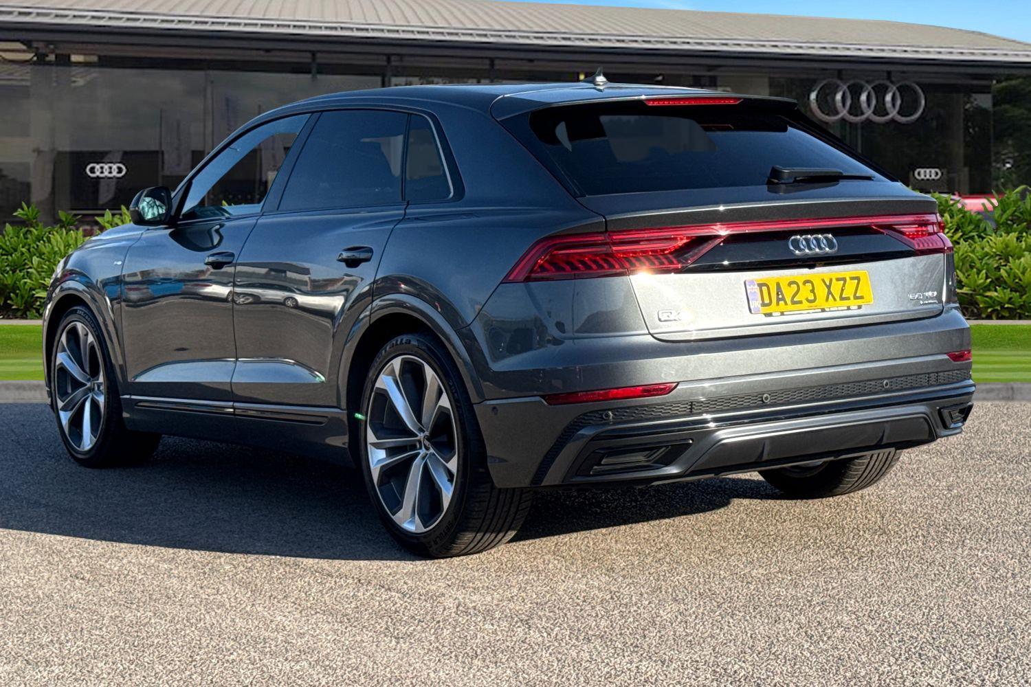 Used Audi Q8 2023 for sale - 77943704: Photo 2