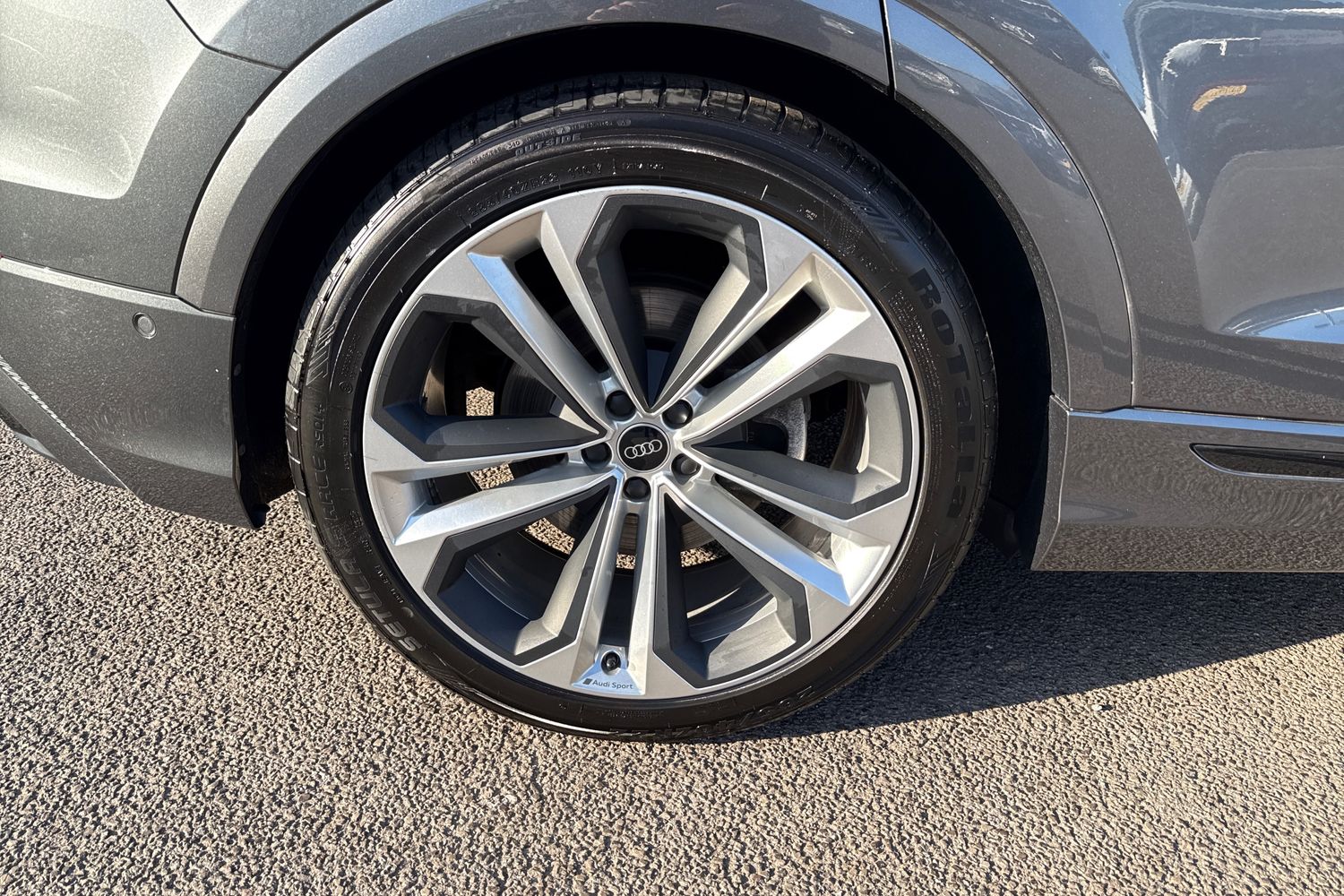 Used Audi Q8 2023 for sale - 77943704: Photo 22