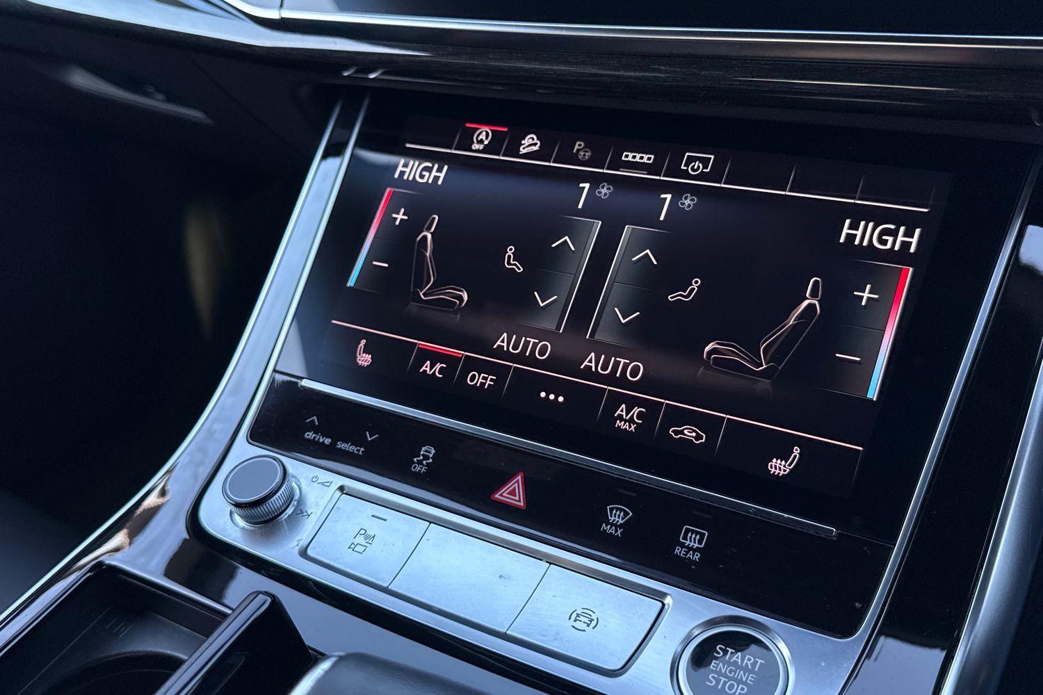 Used Audi Q8 2023 for sale - 77943704: Photo 50