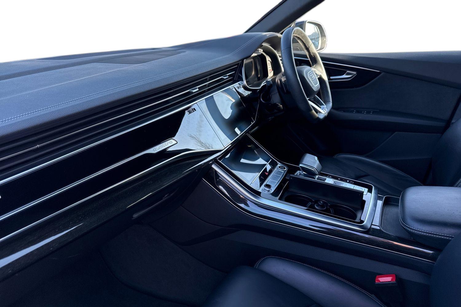 Used Audi Q8 2023 for sale - 77943704: Photo 9