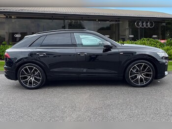 Used Audi Q8 2025 for sale - 75786825: Photo
