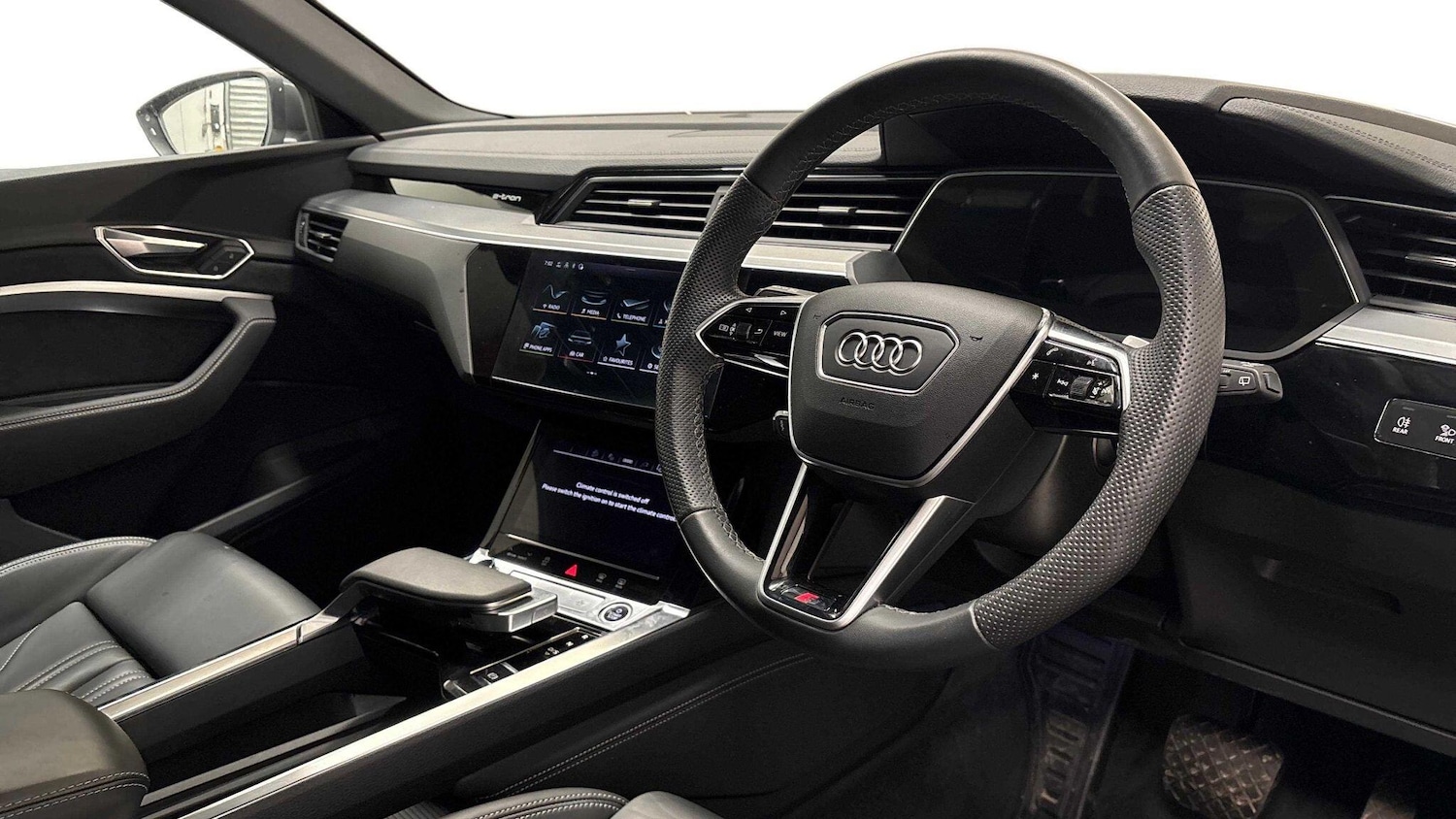 Used Audi e-tron 2023 for sale - 77820336: Photo 15