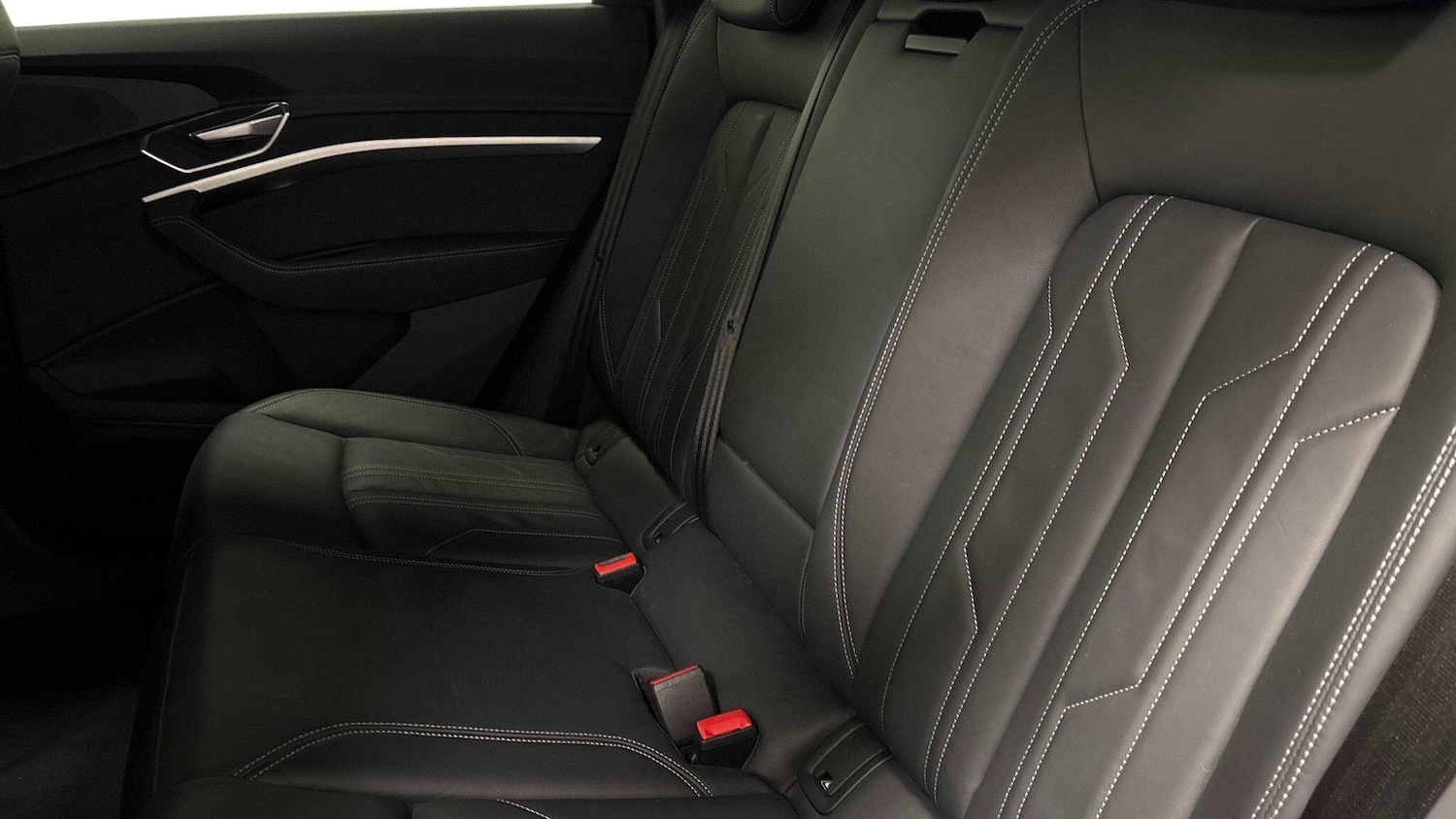 Used Audi e-tron 2023 for sale - 77820336: Photo 16