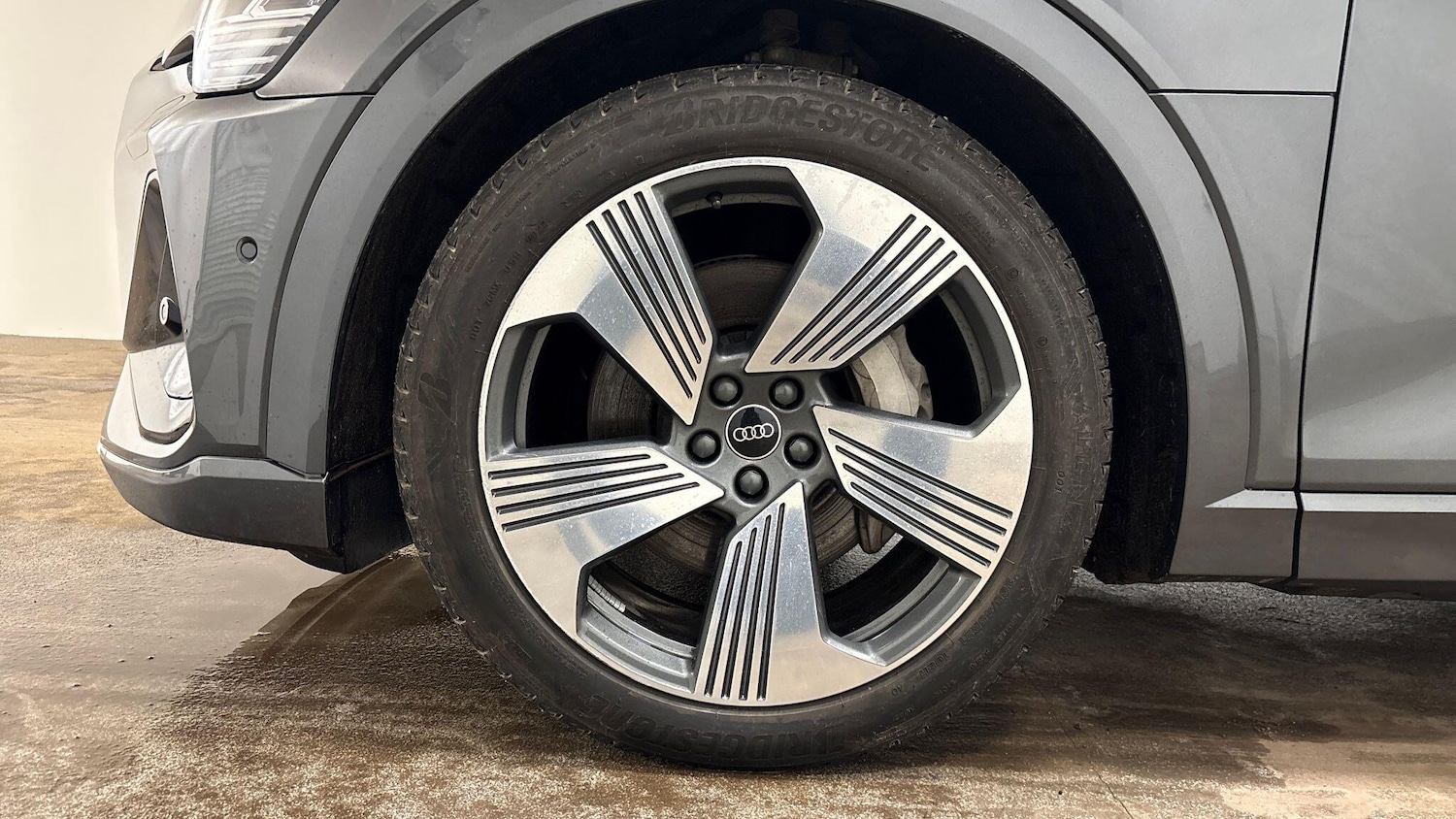 Used Audi e-tron 2023 for sale - 77820336: Photo 17