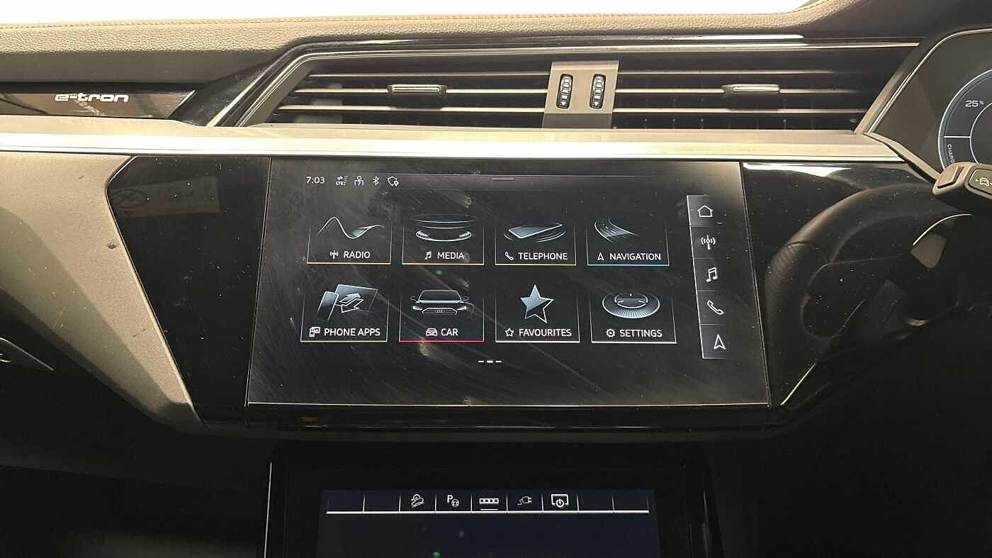 Used Audi e-tron 2023 for sale - 77820336: Photo 9