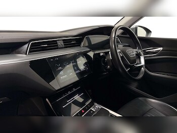 Used Audi e-tron 2021 for sale - 77382392: Photo