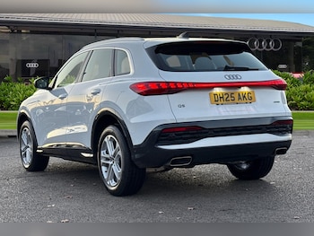 Used Audi Q5 2025 for sale - 76654220: Photo