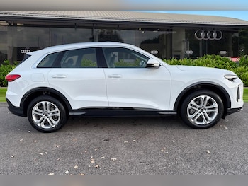 Used Audi Q5 2025 for sale - 76654220: Photo